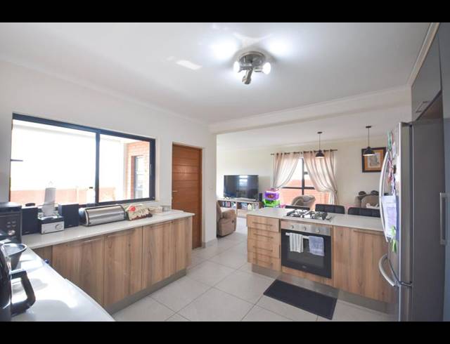 3 BEDROOM TOWNHOUSE FOR SALE IN GOLDEN FIELDS ESTATE